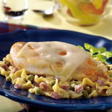 Chicken Cordon Blue Casserole with Noodles