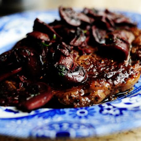 Steak with Burgundy Mushroom Sauce