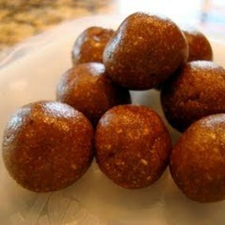 Gingerbread Cookies/Balls - 10 Minute Recipe!