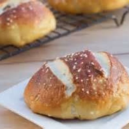 Soft Pretzel Roll