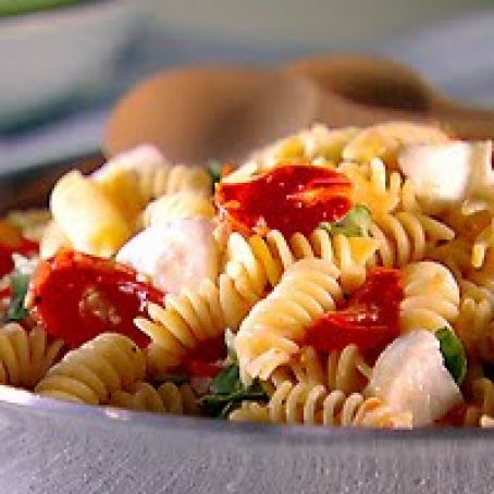 Fusilli alla Caprese