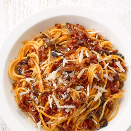 Spaghetti with Sausage-Mushroom Sauce