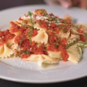 Farfalle with Sundried Tomato Sauce