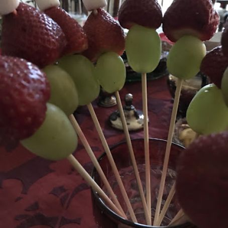 Grinch Santa Skewers