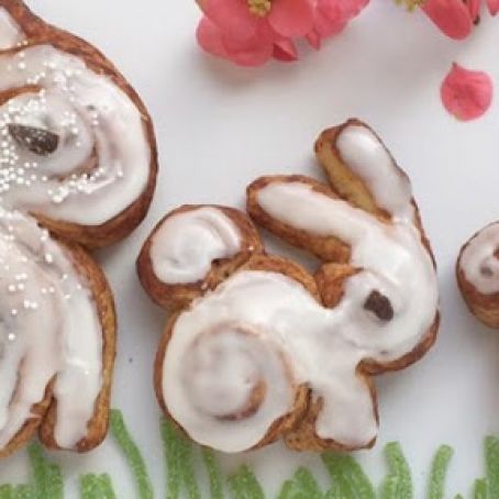 Bunny Cinnamon Rolls