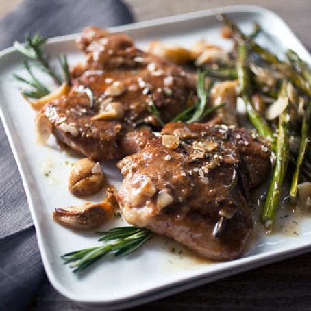 Pan-Roasted Chicken with Rosemary and Caramelized Garlic