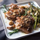 Pan-Roasted Chicken with Rosemary and Caramelized Garlic