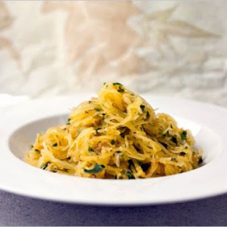 SPAGHETTI SQUASH w/GARLIC & BREADCRUMBS