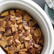 Slow-Cooker Reese's™ Peanut Butter Cup Swirl Cake