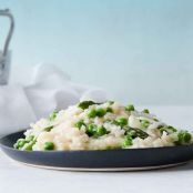 CREAMY RISOTTO WITH ASPARAGUS AND PEAS
