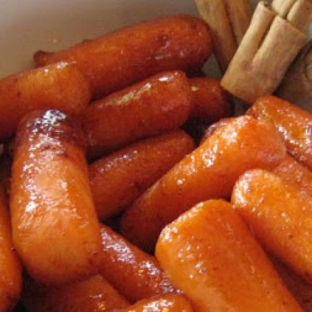 Sweet Cinnamon-Maple Glazed Baby Carrots