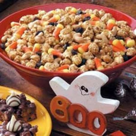 Halloween snack mix