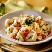 Tortellini Alfredo with Roasted Pepper
