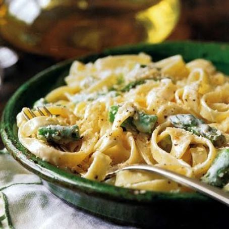 Fettucini Alfredo with Asparagus