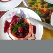Lavender Panacotta with raspberries sauce