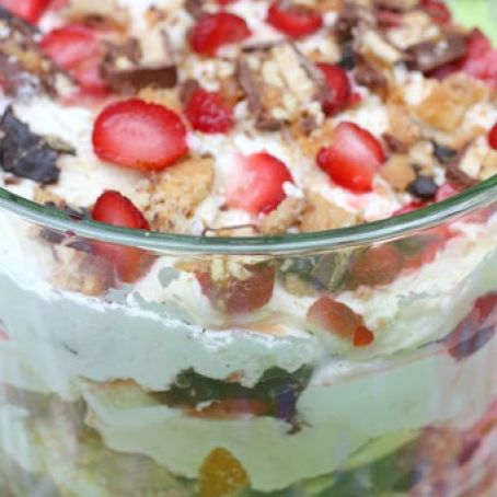 Strawberry Snickers Trifle
