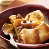 Cinnamon Apple Pie with Caramel Pecan Sauce