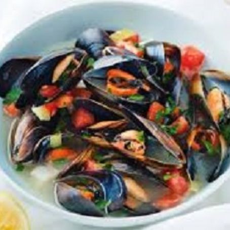Mussels in Tomato Wine Sauce