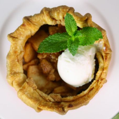 Lisa's Nannie's Apple Pie by Lisa Fontanesi
