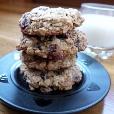 Chewy Chocolate Chip Cranberry Oatmeal Cookies