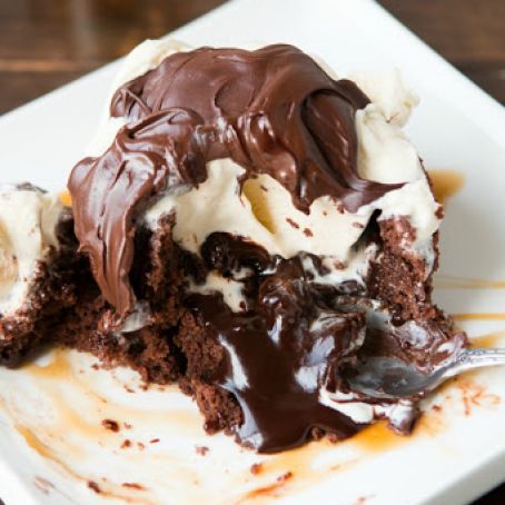Copycat Chili's Molten Lava Cake - Oh Sweet Basil