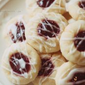 Raspberry-almond shortbread cookies