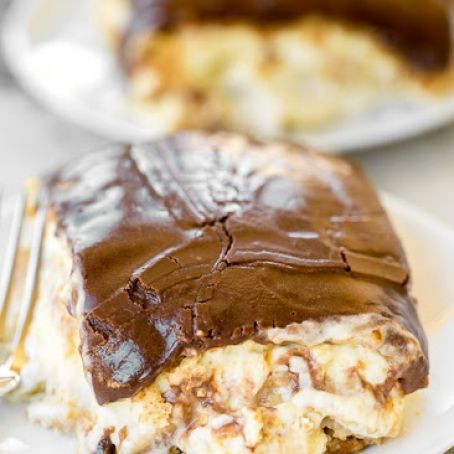 Banana Pudding Eclair Cake