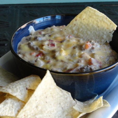 Bacon-cheeseburger queso dip