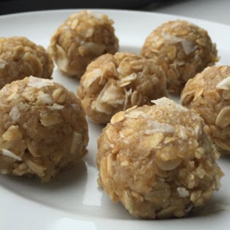 Quinoa Peanut Butter Balls