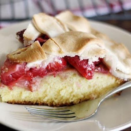 Strawberry Pie Cake