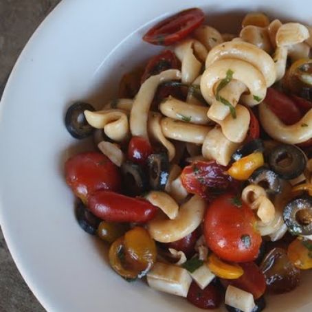 Balsamic Tomato Salad with Trottole and Mozzarella