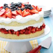 Layered Strawberry Cream Cake Recipe