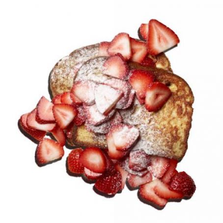 French toast with sugared strawberries