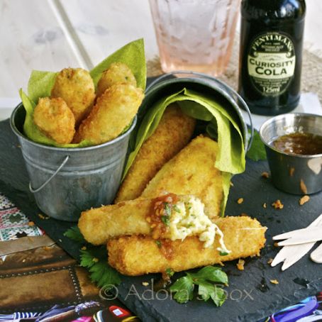 MOZZARELLA AND CHEDDAR STICKS