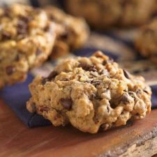 Cowboy Bob's Oatmeal Cookies Courtesy of Crisco®