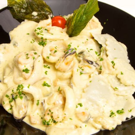 ZARZUELA DE MARISCOS A LA CREMA CON COÑAC Y VINO BLANCO