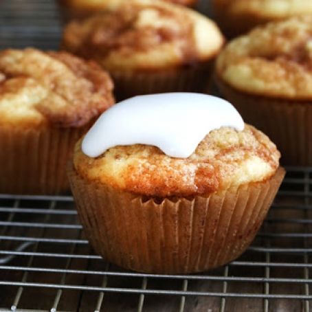 Gluten Free Cinnamon Roll Cupcakes - Gluten-Free on a Shoestring