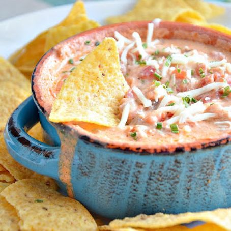 Slow Cooker Cheesy Sausage Dip