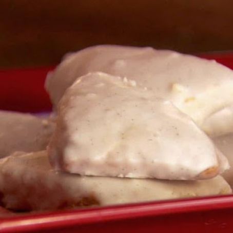 Mini Vanilla Scones with Vanilla Bean Glaze - Pioneer Woman