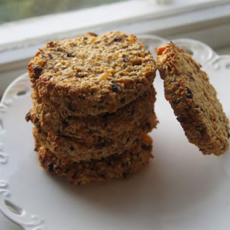 Chewy Cinnamon-Spiced Apricot Oatmeal Cookies