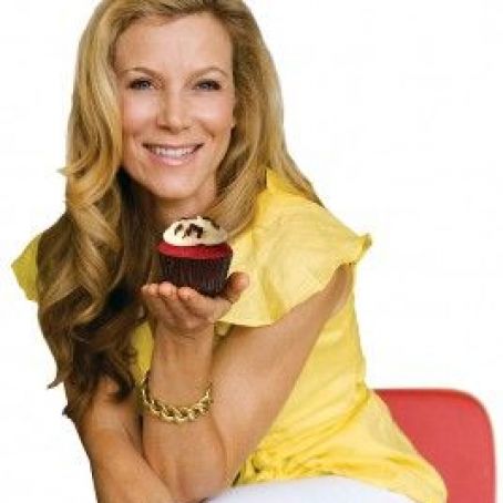 Hollis Wilder’s Sugar Free Recipe for Red Velvet Cupcakes