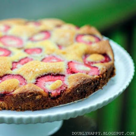 Buttermilk Cake with Fresh Strawberries