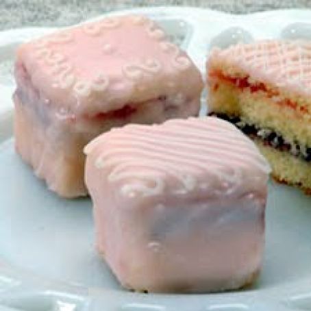 Poured Fondant Frosting