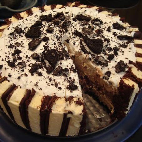 Layered ice cream cake *
