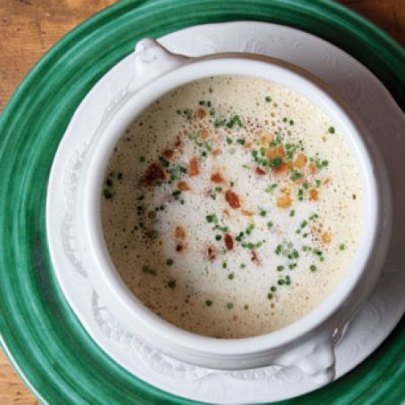 Kartoffelrahmsuppe (Spiced Potato Soup)