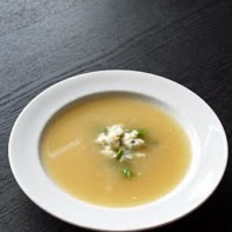PEAR & CHAMPAGNE SOUP w/BLUE CHEESE