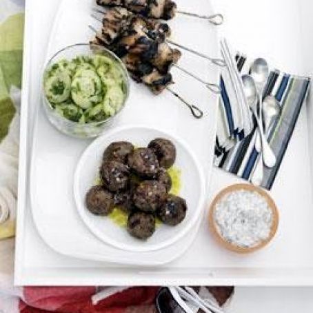 Mezze: köfte, haydari and pork skewers