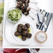 Mezze: köfte, haydari and pork skewers