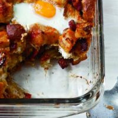 Bacon, Tomato and Cheddar Breakfast Bake with Eggs