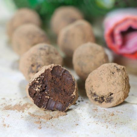 Truffles, Easy Dark Chocolate Avocado